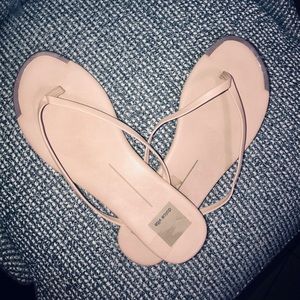 Dolce Vita Flip flop sandal
